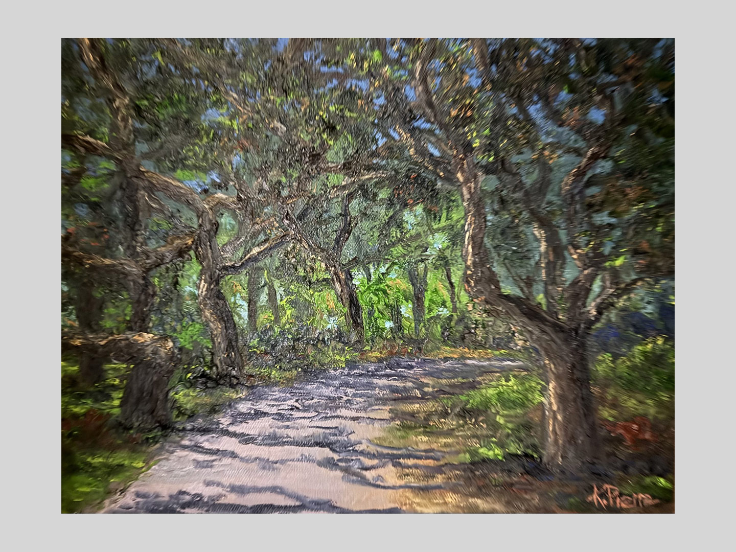 Lining Bayview Street